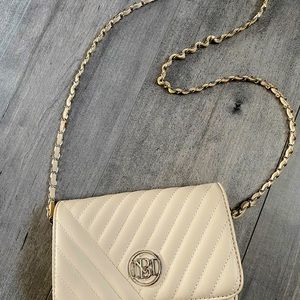 BNWT Badgley Mischka Studio bag.